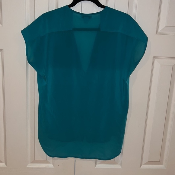 Dkny  teal sheer Loose fit silky sleeveless blouse Sz XS - Picture 12 of 12